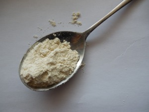 flour on spoon