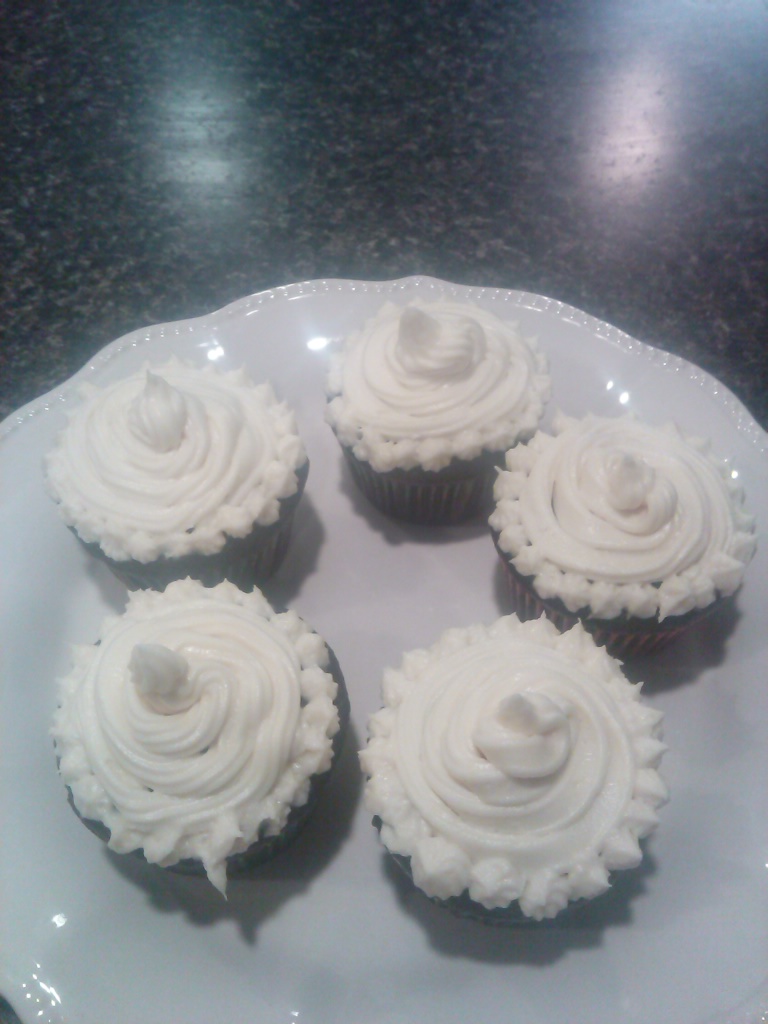 GF 1-Bowl Chocolatey Cupcakes with Creamy Cream Cheese&nbsp;Frosting